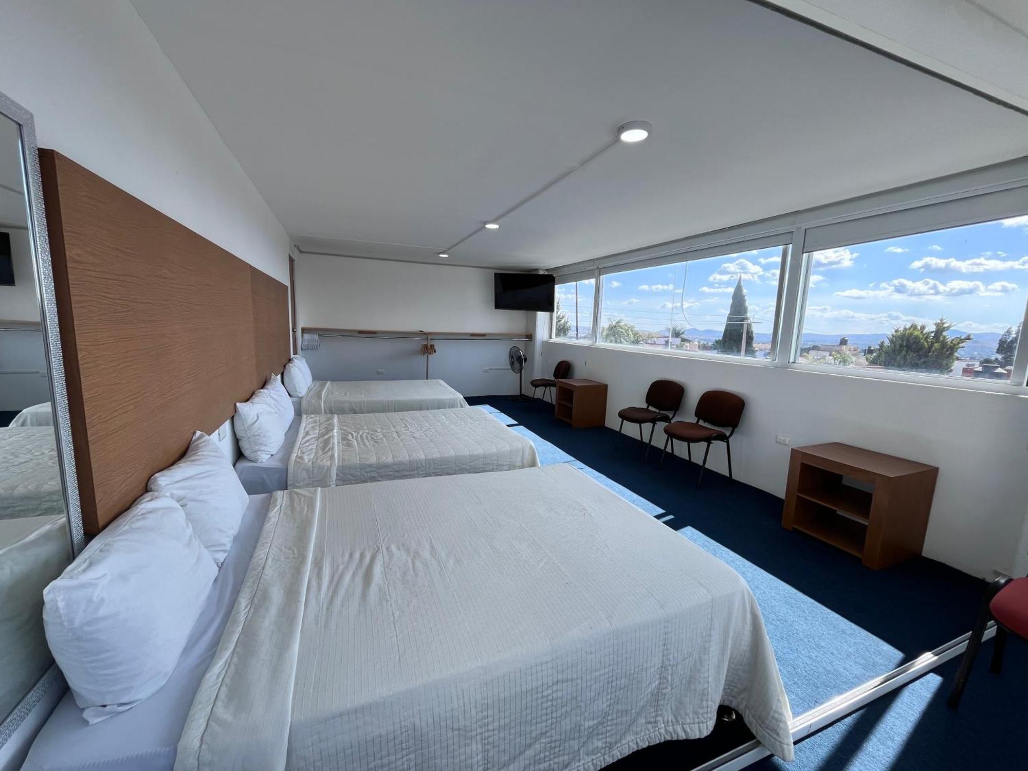 Puebla Inn Express Экстерьер фото